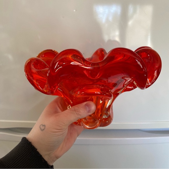 Vintage Art glass ruffle edge candy dish red orange chalet style glass MCM - Picture 9 of 9